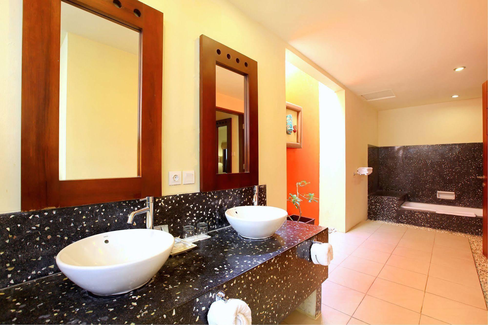 Mutiara Jimbaran Villas Kuta Selatan Luaran gambar